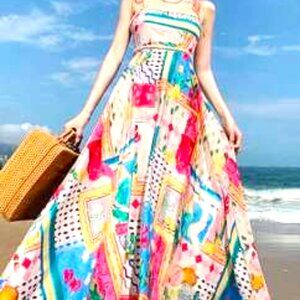 BEAUTIFUL MULTICOLOR SHADES OF PINK ,  A FLOWY DRESS New With Tags